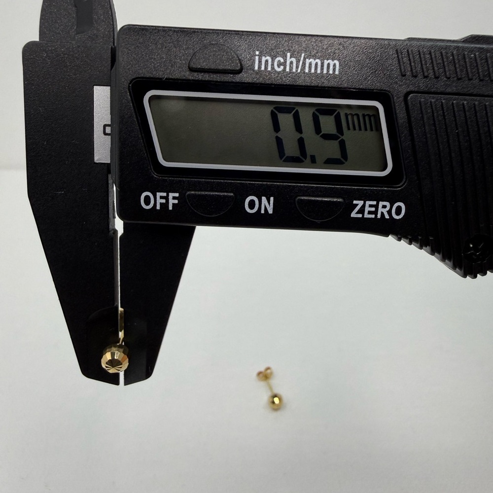 18K Genuine Gold Faceted Ball Stud Earrings (Preowned) - Picture 14 of 14